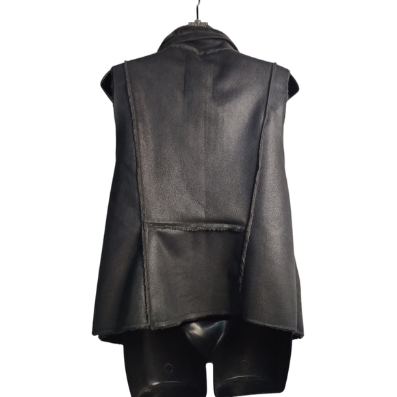 Maurices Womens Dark Gray Faux Suede Vest Shimmer Faux Fur Lining Snap Size L - Picture 2 of 9